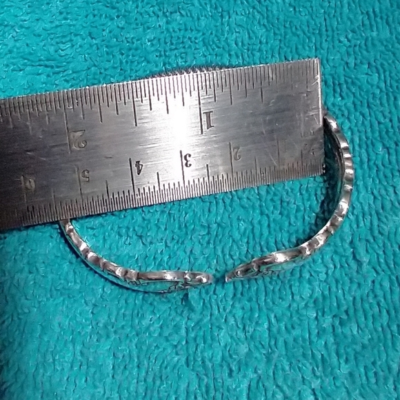 Silver Ornate Cuff Bracelet Small Wrist Or Child - Picture 2 of 7